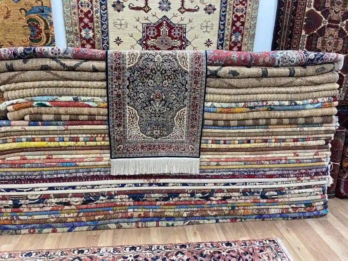 Hereke aus reiner Seide, handgeknüpft