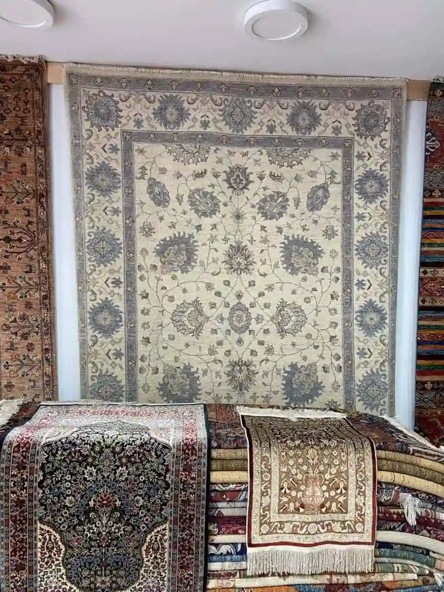 Choobi Teppich, handgeknüpft aus Afghanistan