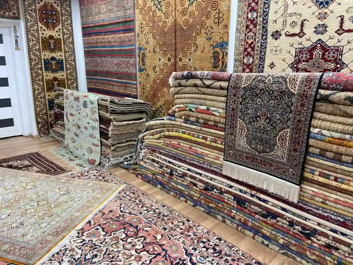 Galerie handverlesener Orientteppiche und Seidenteppiche bei ED.GUENES Teppiche in Pressbaum